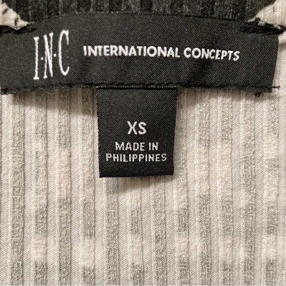 INC. International Concepts Black & White Sleeveless Top Size XS - Picture 6 of 7